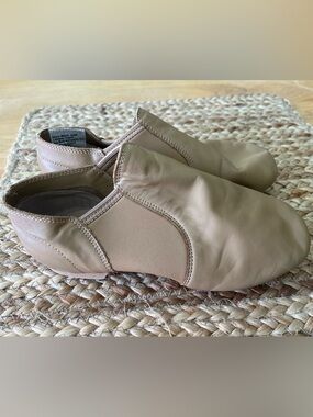 Weissman Nude/Tan Kids Slip-On Dance Shoes